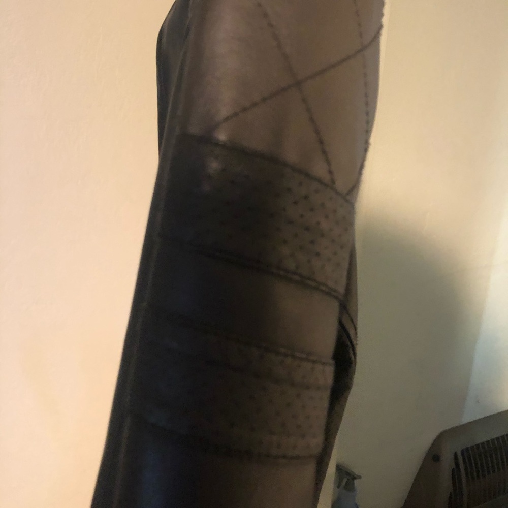 Jacket - Picture 4 of 5